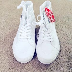 NWT. White Hi-Top Vans